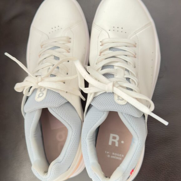 The Roger Advantage On Running Sneakers - Picture 5 of 9